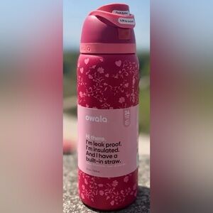Owala 32 oz Rose and hearts, Pink Insulated Water Bottle